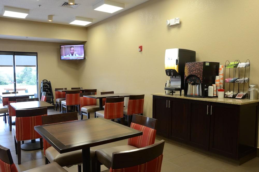 Comfort Inn & Suites Cave City Exterior foto